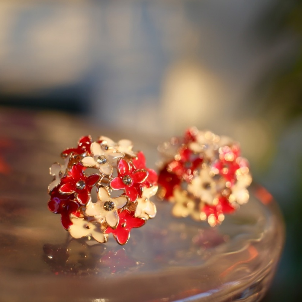 New 925 Four Leaf Flower Diamond Studs earrings - Picture 6 of 8
